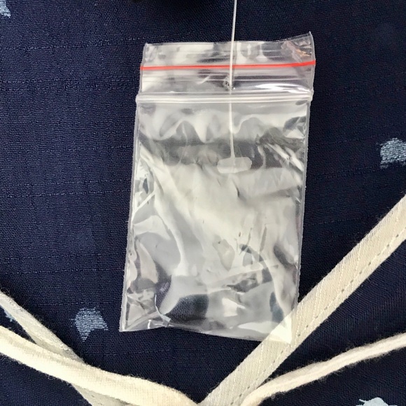 E.M. Navy Cat Print Collar Tie Blouse NWOT - Picture 12 of 13